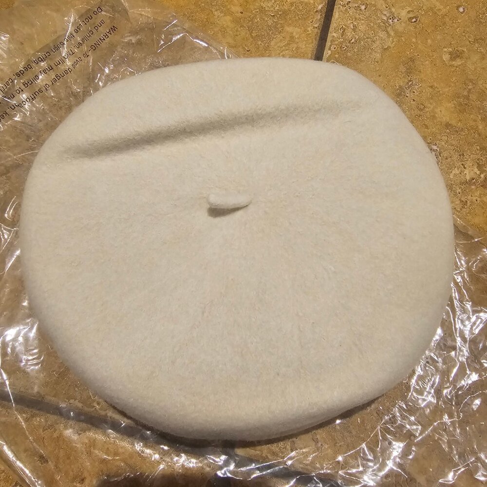 NWT Brixton Audrey Beret Beige 10790 Hat Size: Small